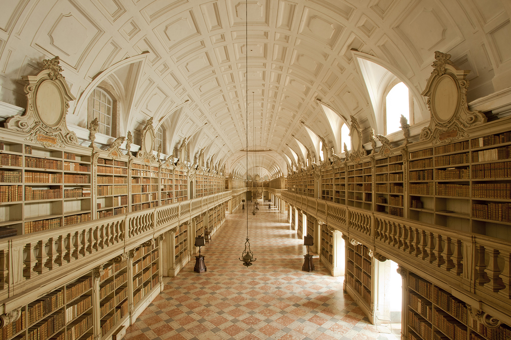 Bibliothèque - Palais Nacional de Mafra  | © Turismo de Lisboa |